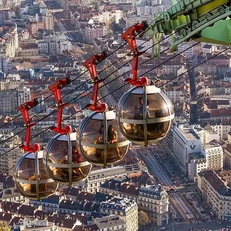 L'atlas De La Bastille, Tram & Gare, Hyper-centre Grenoble